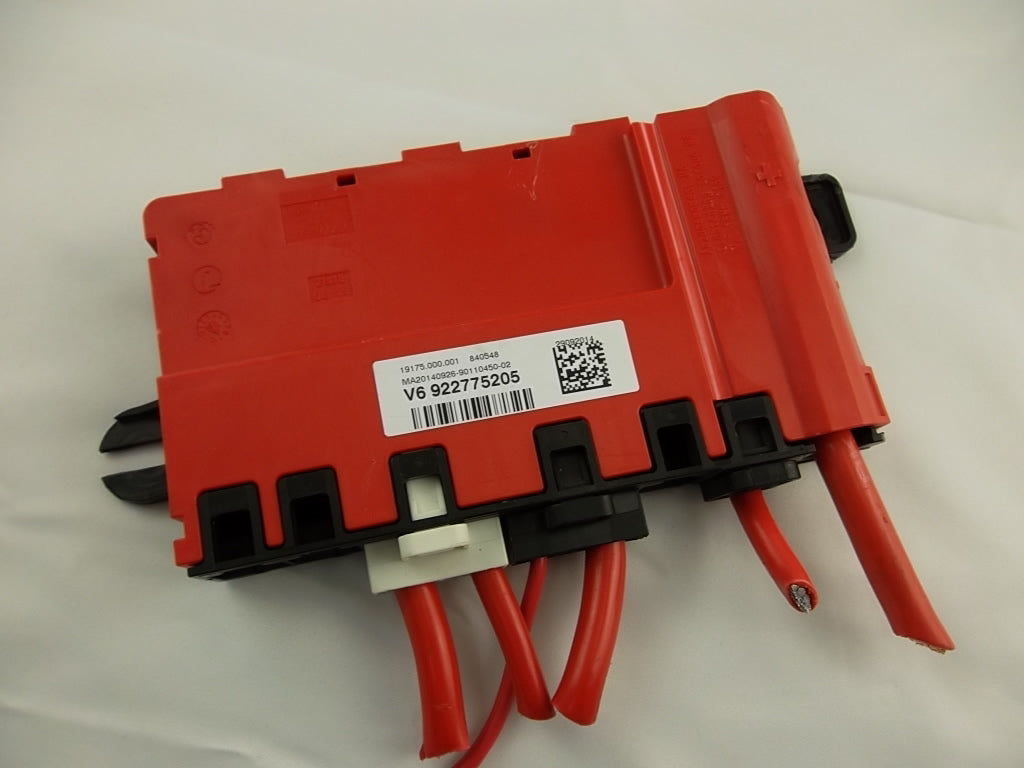 2020-2021 BMW 328i  Positive Battery Distributor B+ Power Fuse Box 922775205