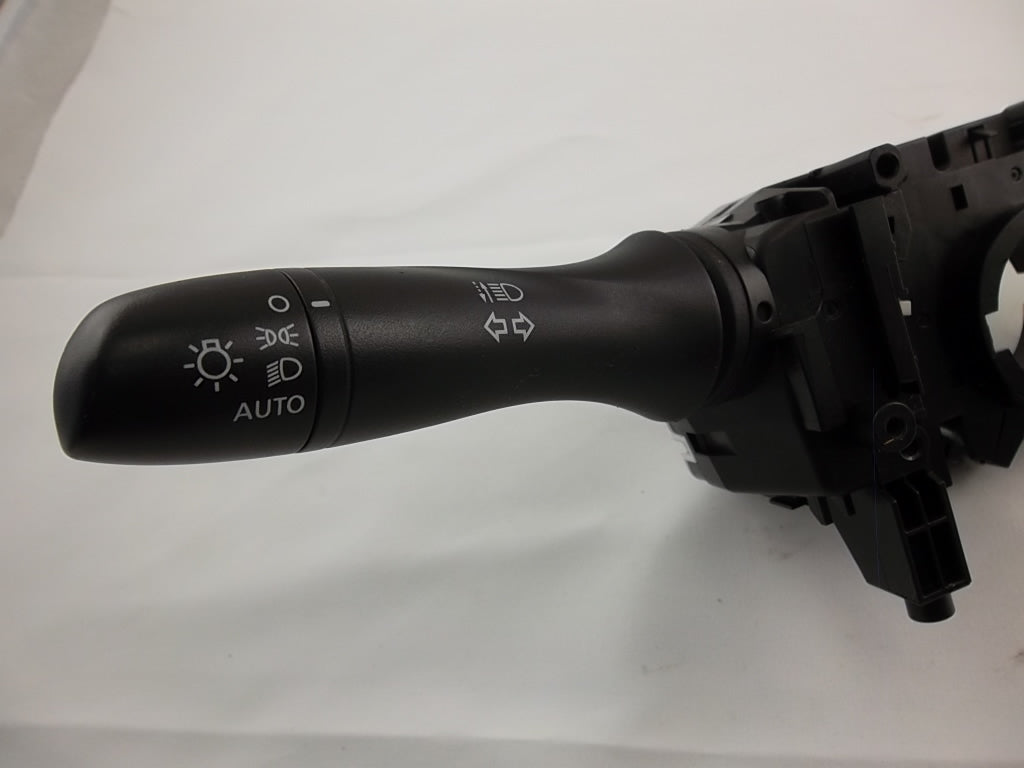2014-2017 Nissan Rogue Headlight Turn Signal Windshield Wiper Switch 25560-5HA7E