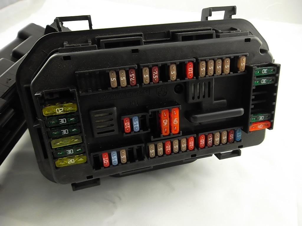 2013 BMW 328i Engine Bay Fuse Box 61149224866