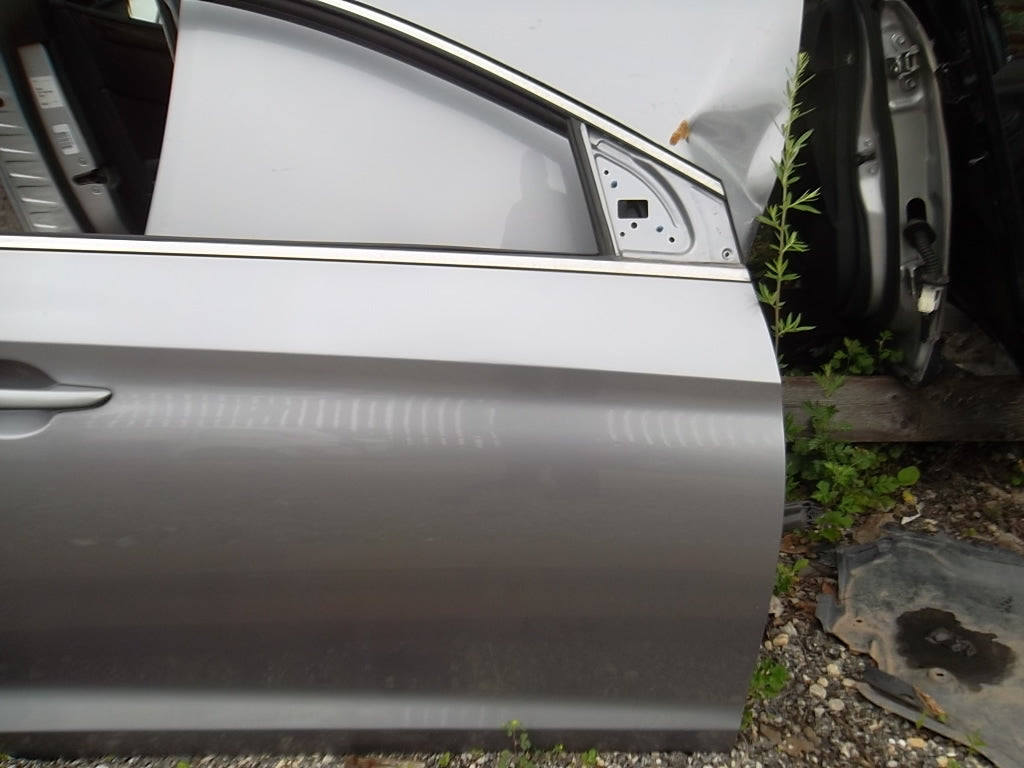 2015-2017 Hyundai Sonata Front Door Passenger 76004-C1000