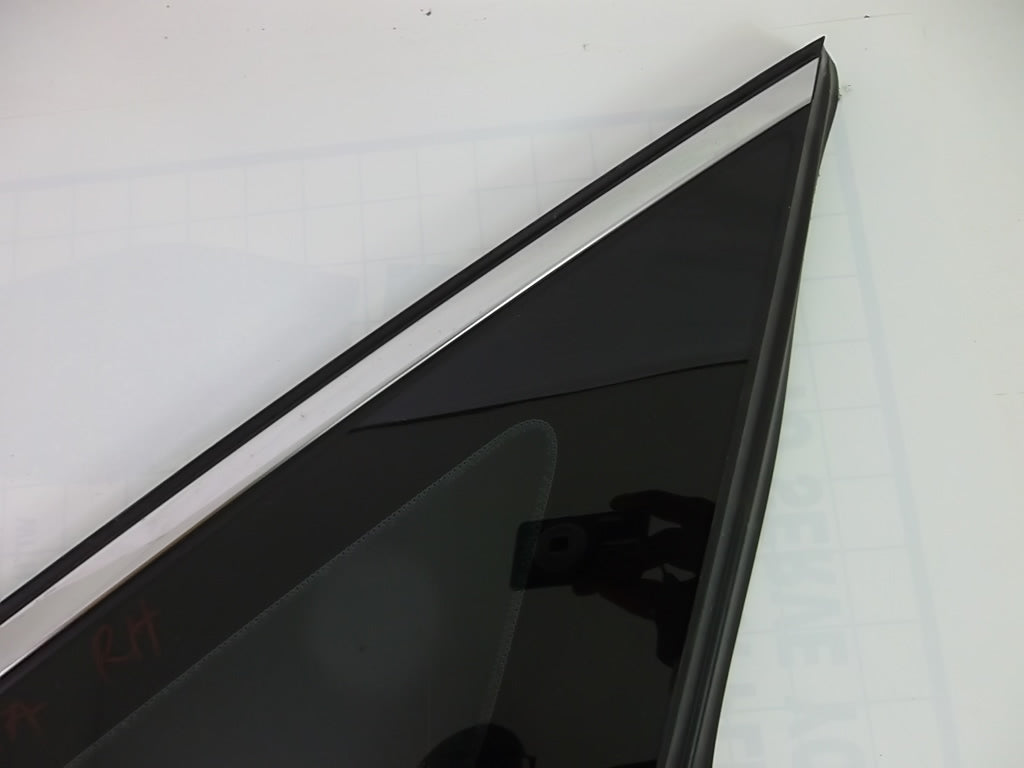2015-2017 Hyundai Sonata Quarter Window Glass Rear Passenger 87820-C2000