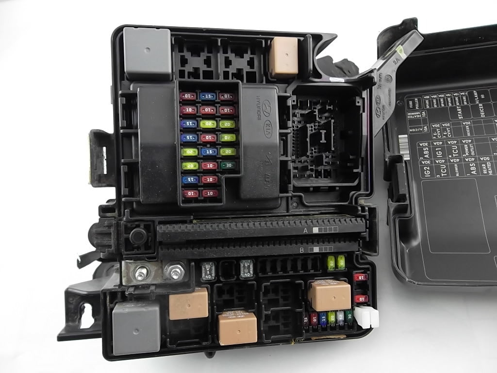 2015-2017 Hyundai Sonata Engine Fuse Box 91950-C1820