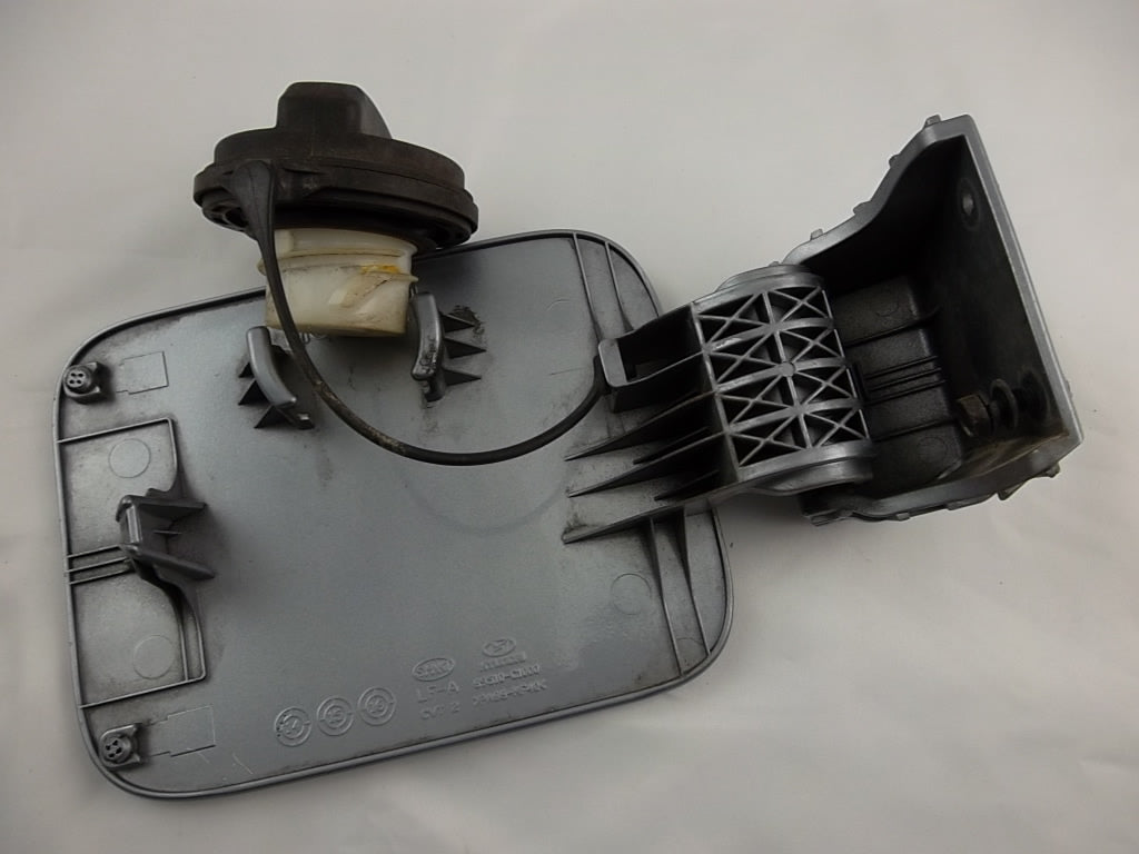 2015-2017 Hyundai Sonata Fuel Filler Gas Tank Door 69510-C1000