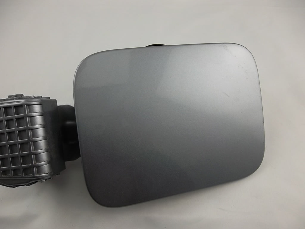 2015-2017 Hyundai Sonata Fuel Filler Gas Tank Door 69510-C1000