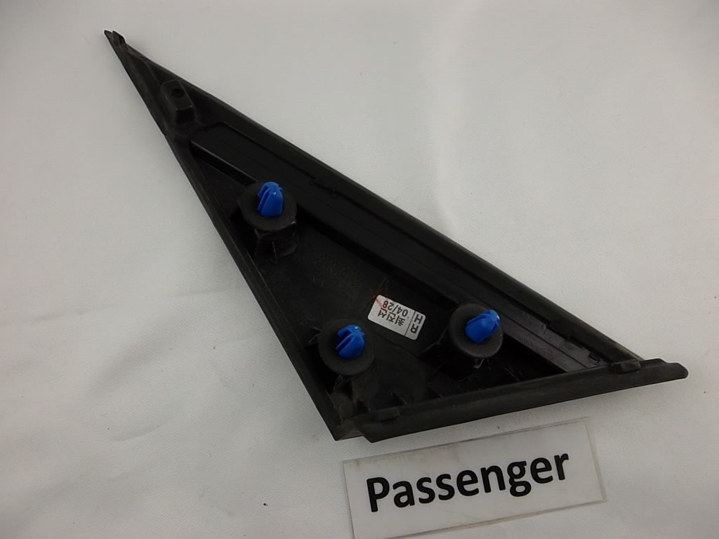 2015-2019 Hyundai Sonata Fender Corner Trim Front Passenger 86190-C1000