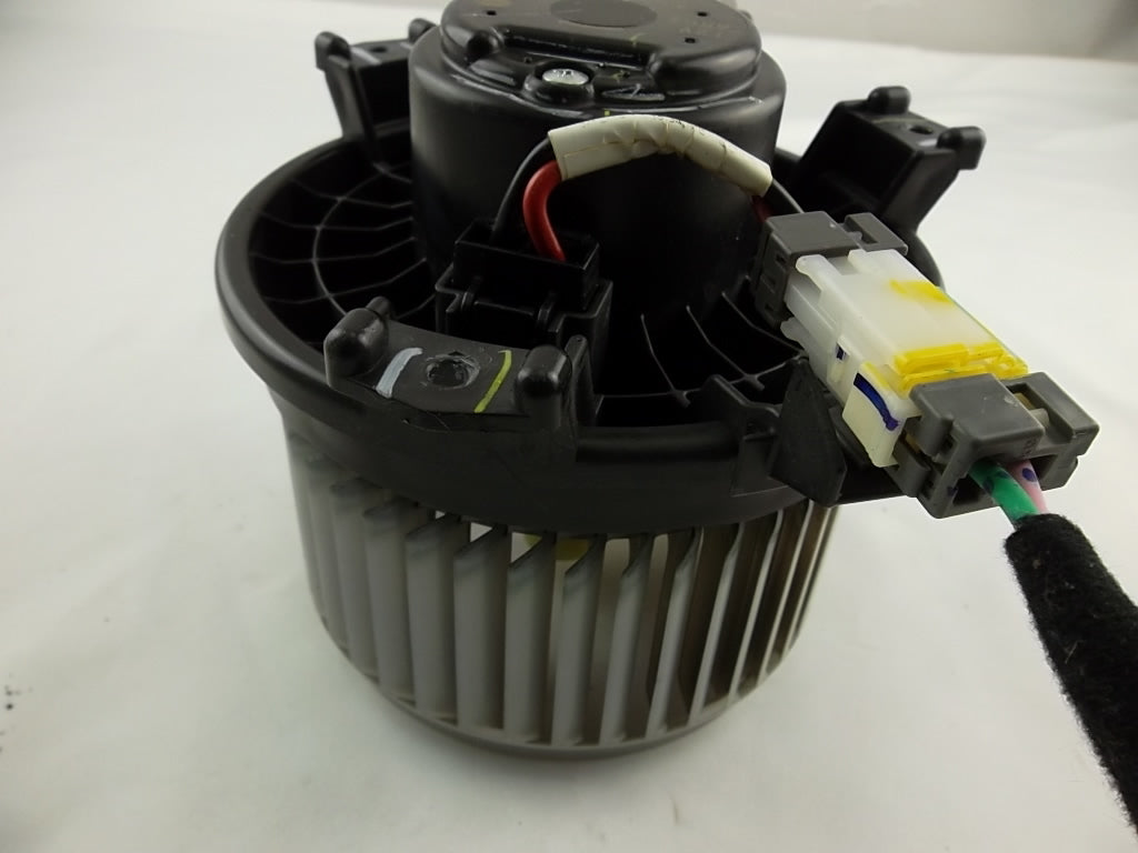 2015-2019 Hyundai Sonata HVAC Heater Blower Motor 97113-C2000