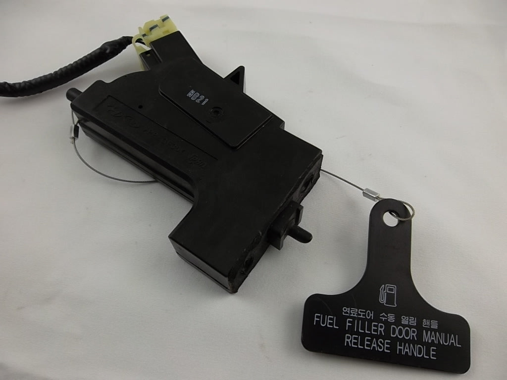2015-2019 Hyundai Sonata Fuel Filler Door Release Lock Actuator 81590-2T000