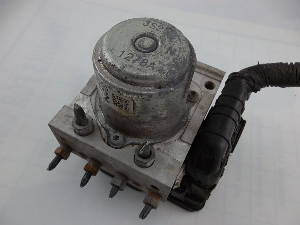 2012-2015 Honda Pilot ABS Pump 57110-SZA-A12
