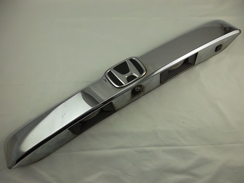 2009-2015 Honda Pilot Tailgate Trunk Lid Garnish Trim Molding W/Camera 74890-SZA-A01