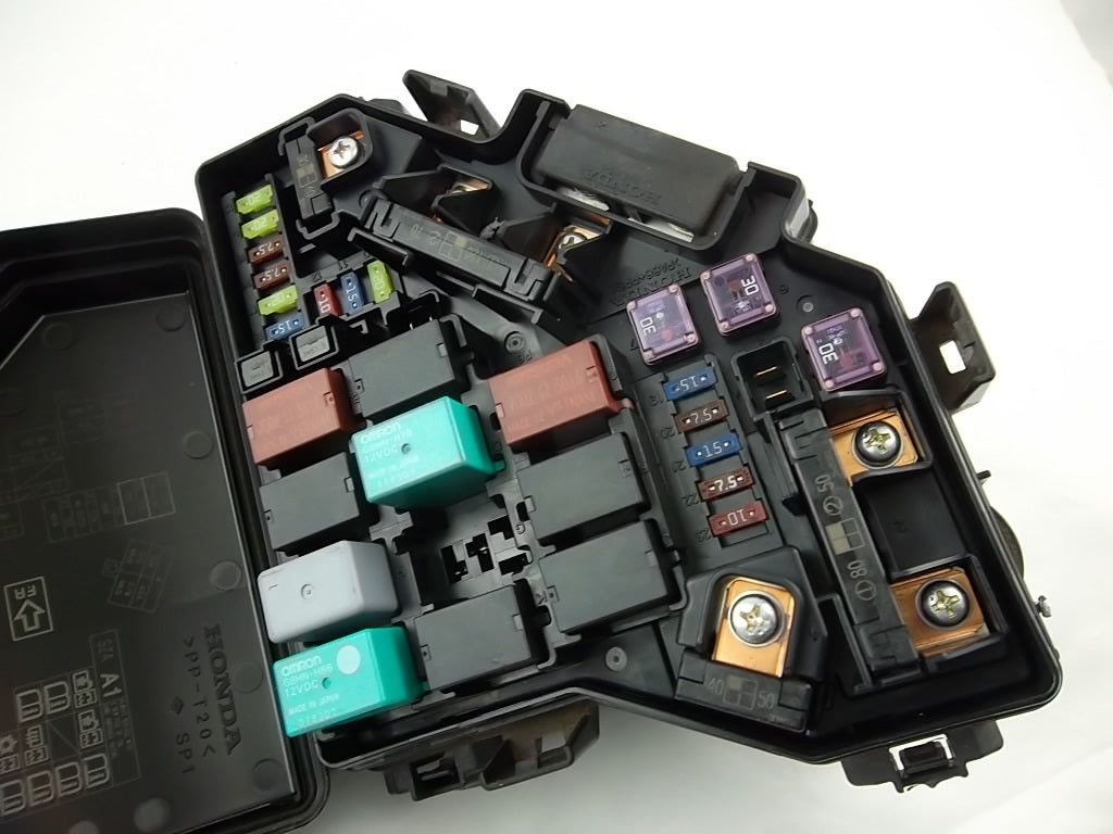 2012-2015 Honda Pilot Engine Fuse Relay Box 38250-SZA-A52