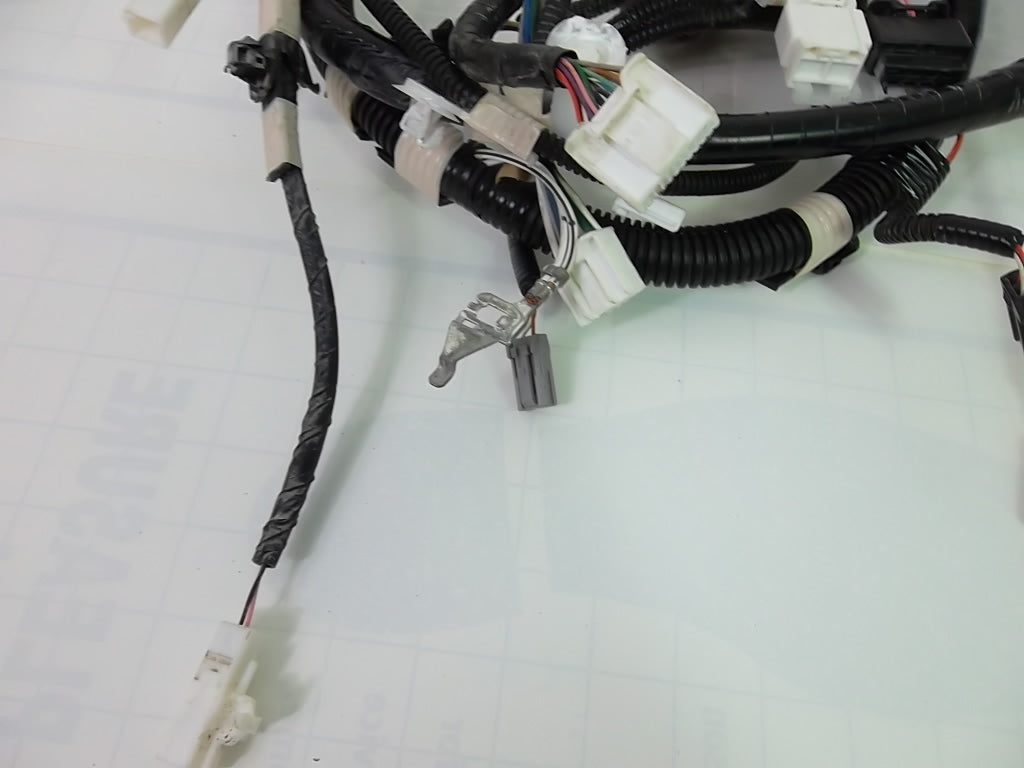 2013-2015 Toyota Sienna  Back Door Wire 82184-08271