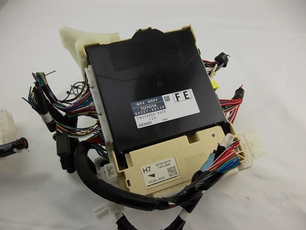 2014-2018 Toyota Sienna Body Electric Control Unit 89220-08290