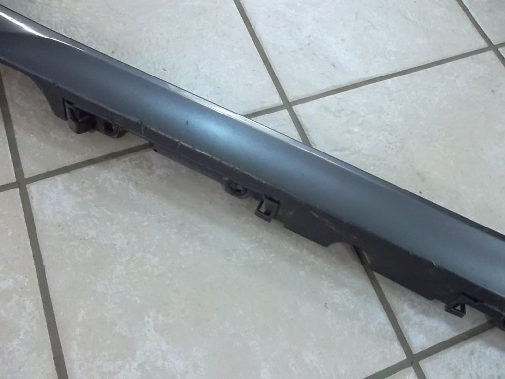 2011-2018 Toyota Sienna  Rocker Moulding  Passenger Side 75851-08900