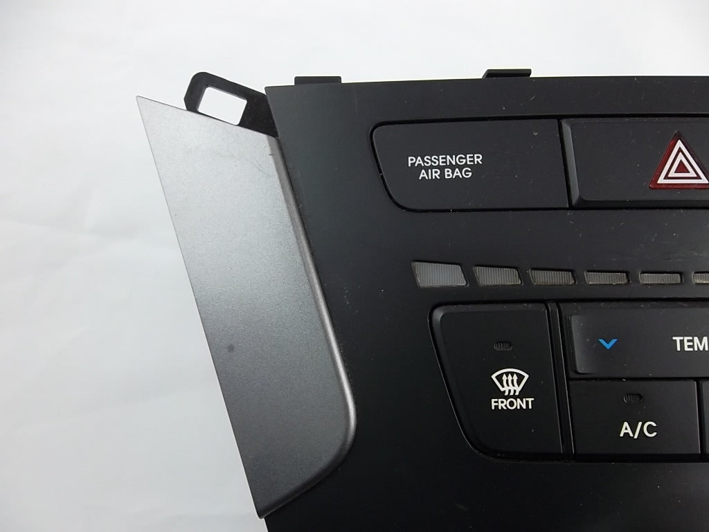 2013-2015 Hyundai Santa Fe Temperature AC Climate Control Panel 97250-4Z000