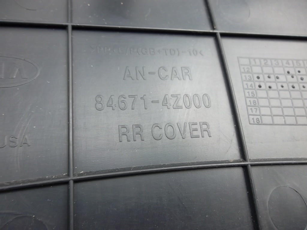 2013-2015 Hyundai Santa Fe Rear Center Console Cover Trim Panel 84671-4Z000