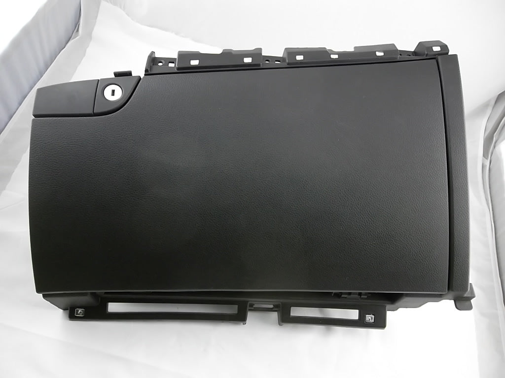 2013-2018 Hyundai Santa Fe Sport Glove Box 84540-4Z000