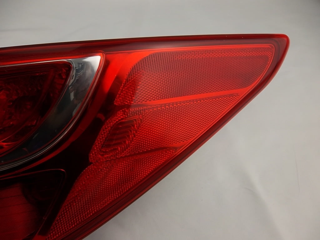 2013-2015 Hyundai Santa Fe Sport Outer Tail Light Rear Passenger 92402-4Z000