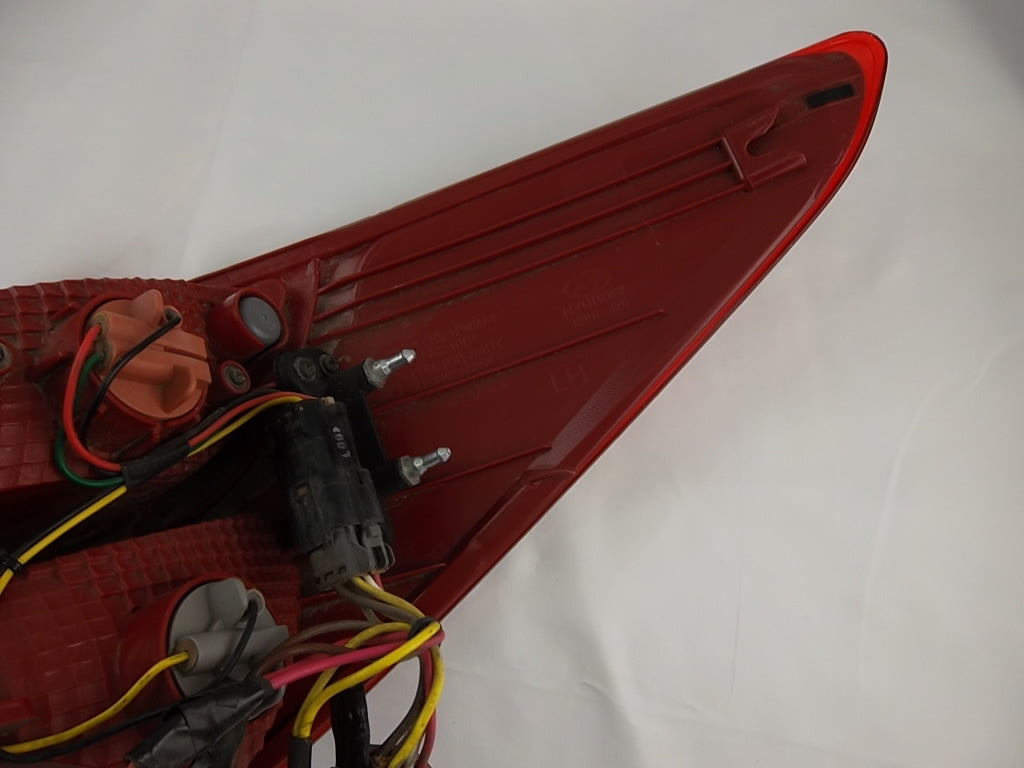 2013-2015 Hyundai Santa Fe Sport Outer Tail Light Rear Driver 92401-4Z000