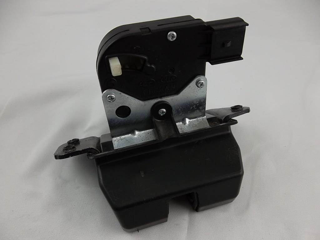 2013-2018 Hyundai Santa Fe Tailgate Latch Lock Actuator 81230-3Z000