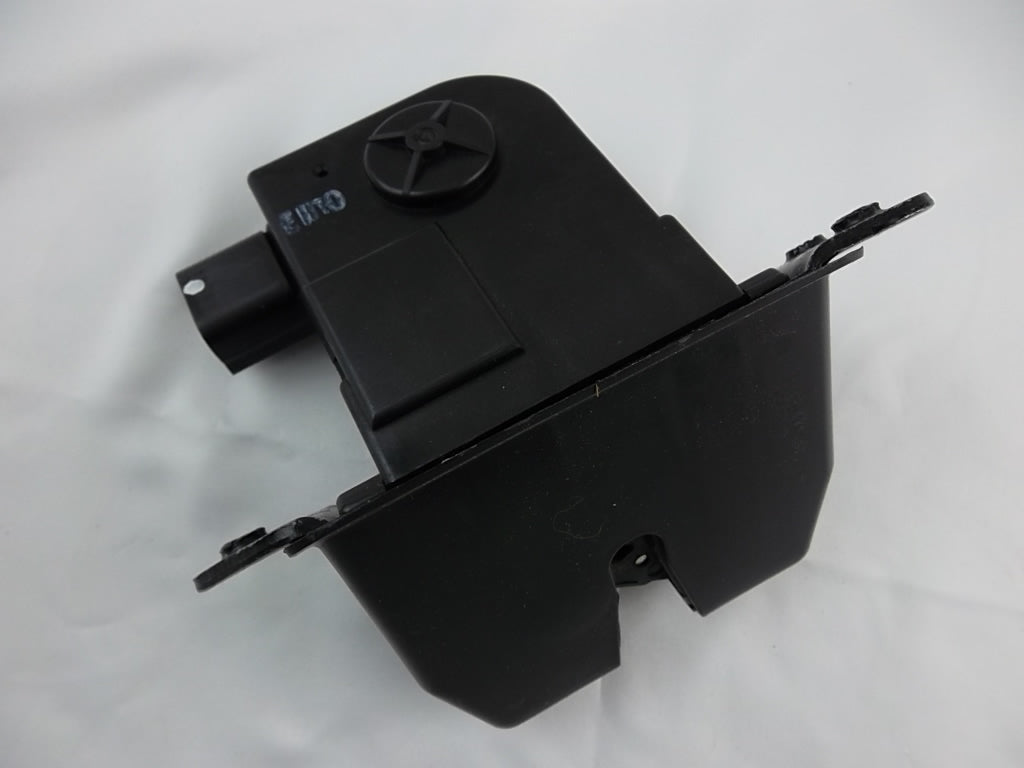 2013-2018 Hyundai Santa Fe Tailgate Latch Lock Actuator 81230-3Z000
