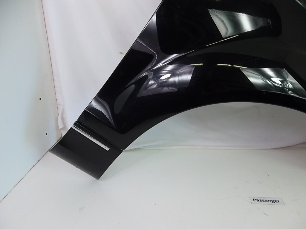 2007-2015 Audi Q7 3.6 Fender  Panel Shell Passenger 4L0-821-102